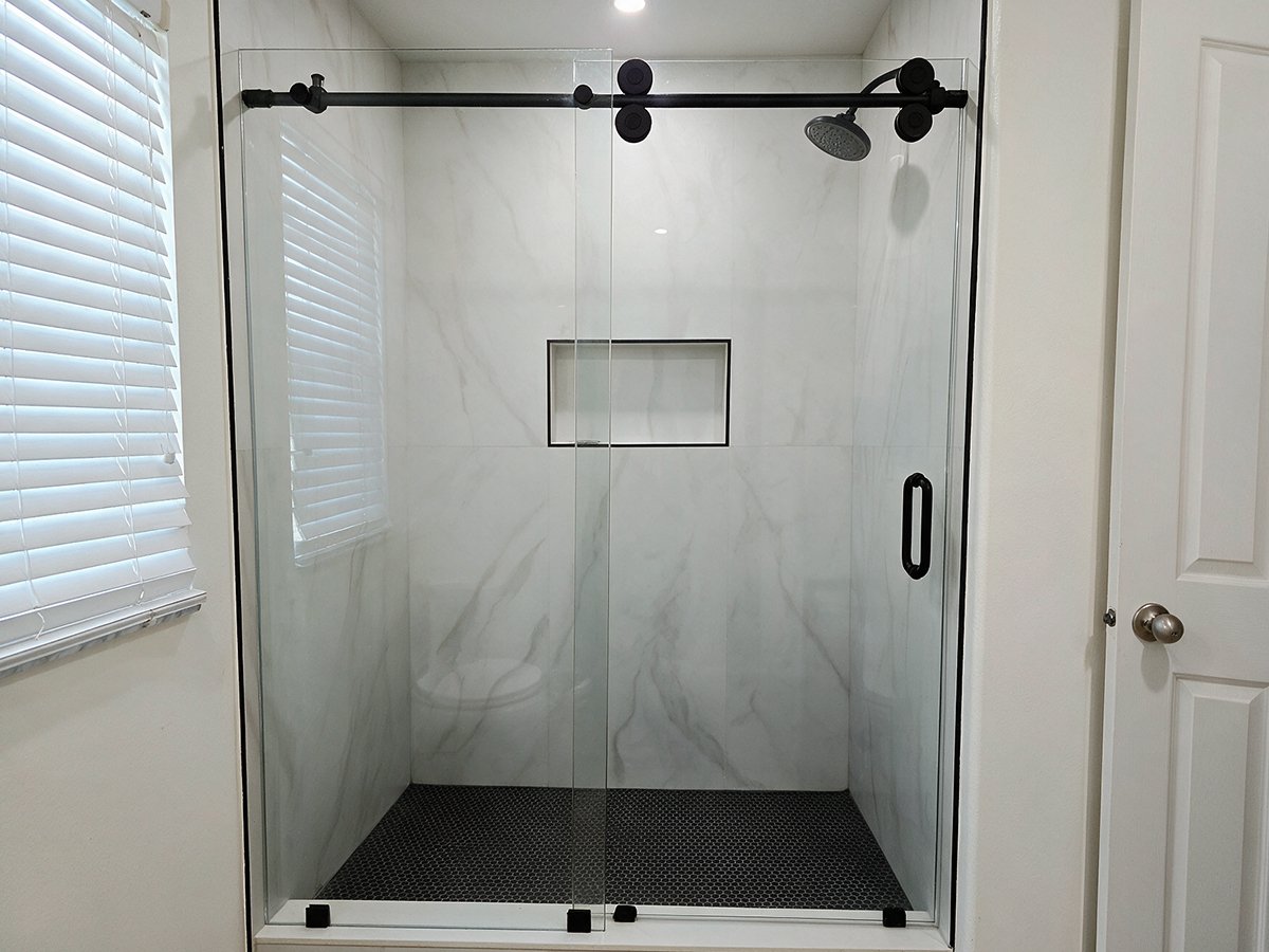 Glass shower door installation in Orlando FL